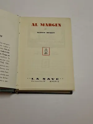 AL MARGEN